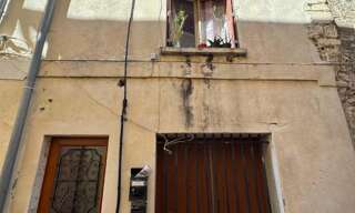 Immeuble  70 m² à vendre à Beaucaire (30300)