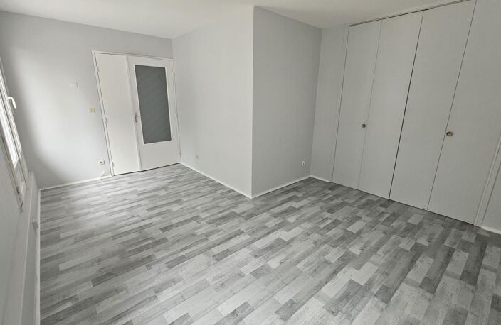 Appartement Olivet 1 pièce(s) 33.46 m2 — photo 2