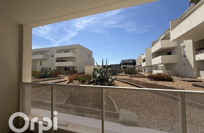 Exclusivité Orpi - T2 avec terrasse et parking - Les Grisettes à Montpellier — photo 5