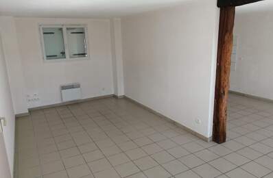 Appartement de 100m2 à louer sur Saint-Aubin-de-Blaye — photo du bien