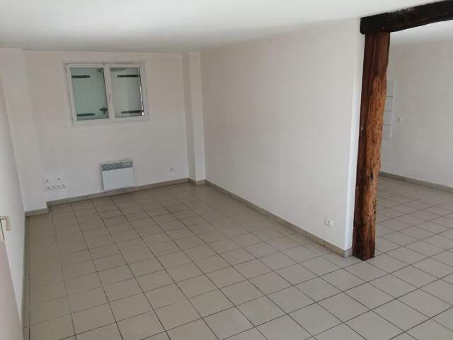 Appartement de 100m2 à louer sur Saint-Aubin-de-Blaye — photo du bien