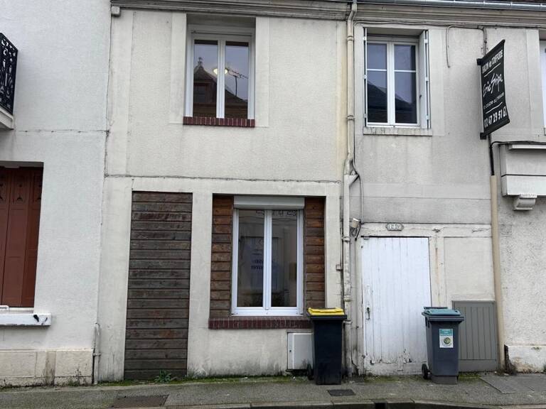 Maison À Louer — photo 1