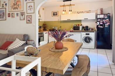 Appartement 3 pièces 910 €