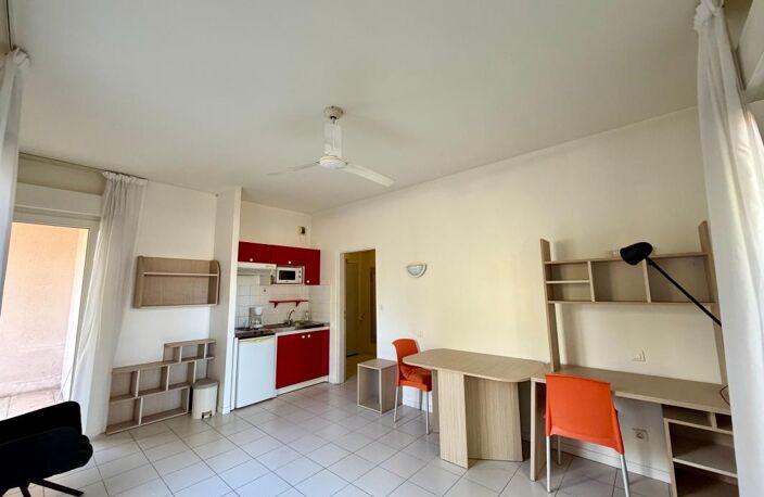 Appartement À Vendre — photo 2