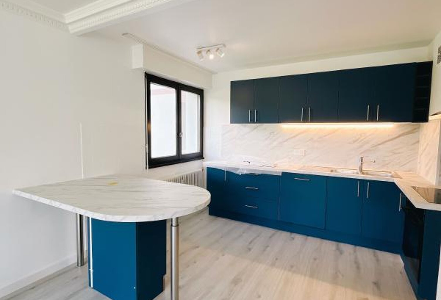Appartement  T4 À Louer — photo 1