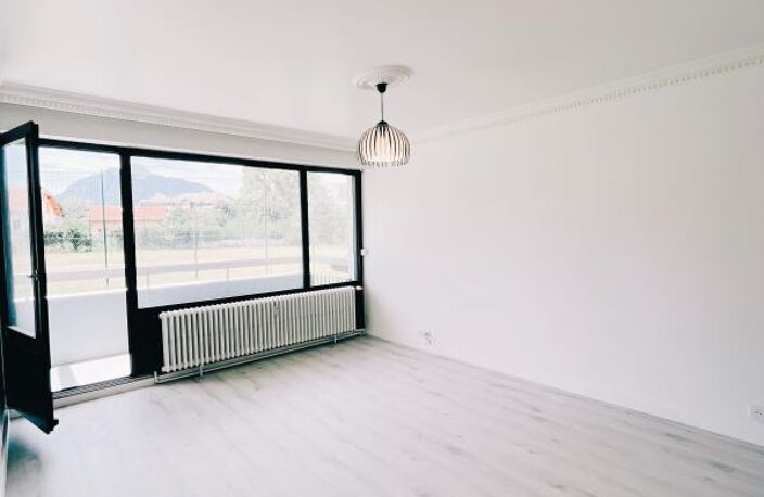 Appartement  T4 À Louer — photo 3