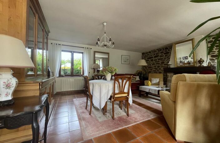QUESSOY – Maison de caractère de 154 m² avec petit jardin d’hiver et terrain de 695 m² — photo 5