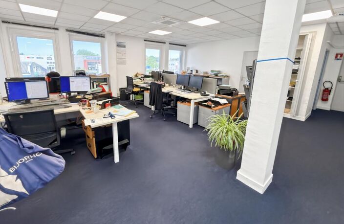 SARAN, Bureaux à louer, proche tangentielle et RD2020 — photo 4