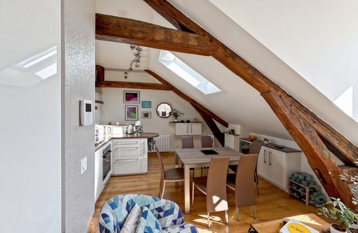 Confort, sécurité et vie à pied, lumineux avec stationnement privé proche centre ville 🔑 — photo 2