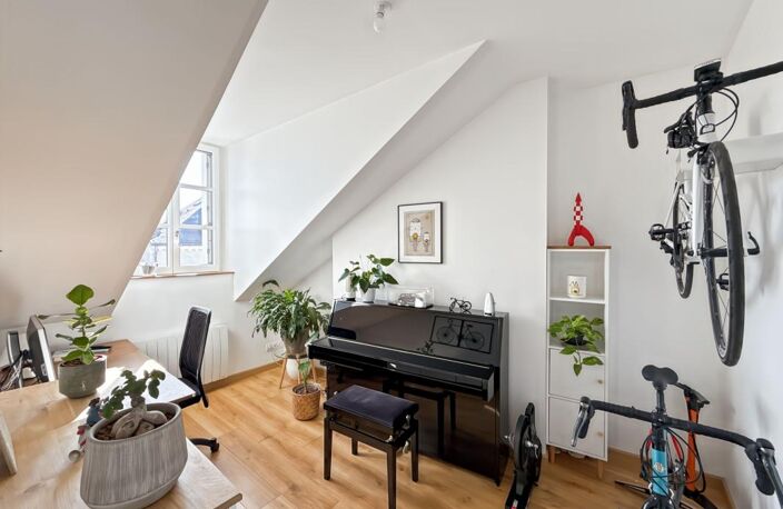 Confort, sécurité et vie à pied, lumineux avec stationnement privé proche centre ville 🔑 — photo 4