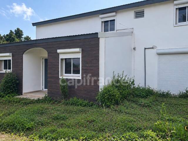 CAPESTERRE-BELLE-EAU – ÉLÉGANTE VILLA T5 AVEC VUE MER ET CAMPAGNE — photo du bien