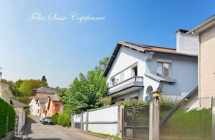 LOURDES (65),belle maison familiale d'environ 203 m2 avec 4 chambres et jardin ! — photo 2
