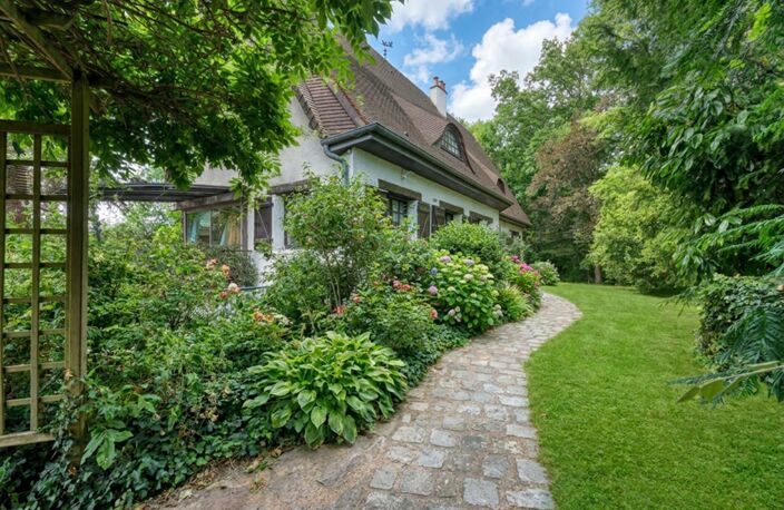 Maison à vendre 8 pièces Coeur de village VILLIERS SAINT FREDERIC — photo 2