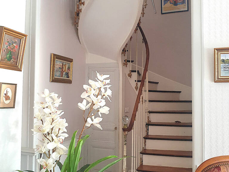 Maison à vendre 7 pièces ANGOULEME (16) Cartier L'HOUMEAU 4 chambre + garage + terrain — photo 1