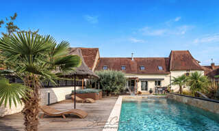 Maison 7 Pièces 185 m² à vendre à Saint-Pierre-de-Chignac (24330)