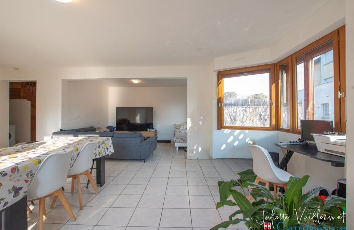 CHAMBERY (73000) : Appartement 3 chambres, cave, garage — photo 2