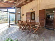 LASCOURS – MAISON FAMILIALE AVEC PISCINE, JARDIN EN RESTANQUES ET UNE VUE OMNIPRÉSENTE SUR LE GARLABAN — photo 3