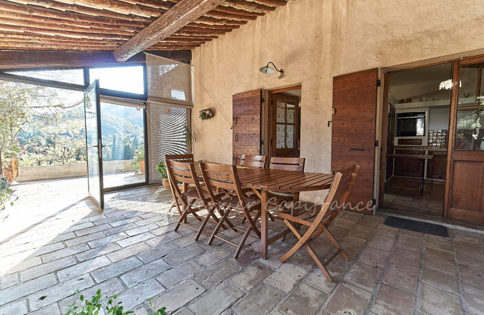 LASCOURS – MAISON FAMILIALE AVEC PISCINE, JARDIN EN RESTANQUES ET UNE VUE OMNIPRÉSENTE SUR LE GARLABAN — photo 3
