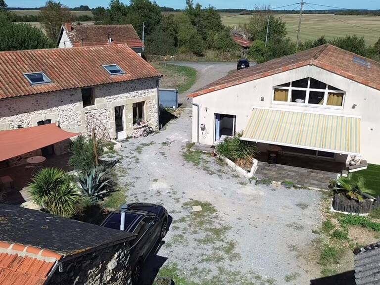 DEUX MAISONS RÉNOVÉES 150m² + 120m²– PARC DE 9 500 M² – À 20 MINUTES DE CHÂTELLERAULT — photo 1
