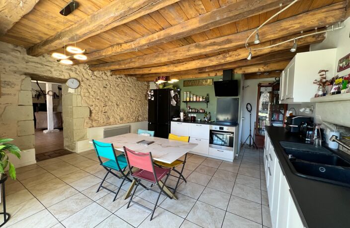 DEUX MAISONS RÉNOVÉES 150m² + 120m²– PARC DE 9 500 M² – À 20 MINUTES DE CHÂTELLERAULT — photo 5