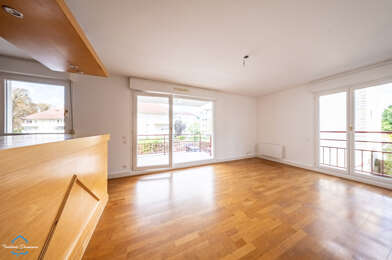 Appartement 3 pièces 890 €