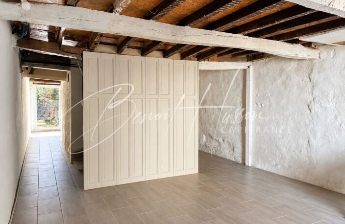 Maison de ville de 130m² avec cour, garage et dépendance — photo 4