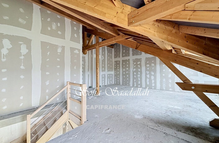 Appartement T4 duplex en plateau dans résidence entièrement rénovée – Vue Mont-Blanc – Dernier étage — photo 4