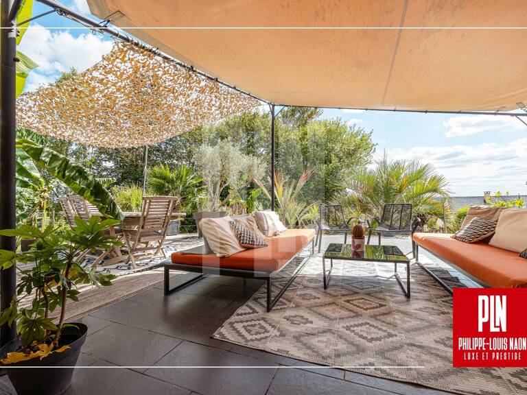MAISON D'ARCHITECTE DE 5 CHAMBRES AVEC GRANDS VOLUMES ET JARDIN EXOTIQUE — photo 1