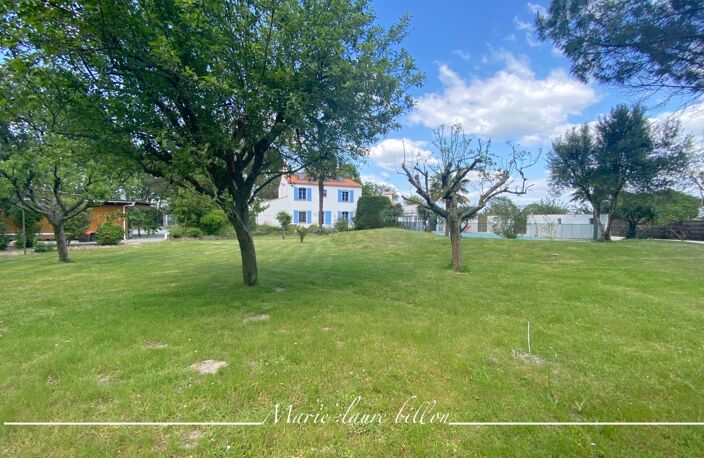 Maison à vendre 7 pièces CHALLANS (85), maison 4 chambres avec véranda, espace détente +piscine, terrain clos de 4730 m2 — photo 3