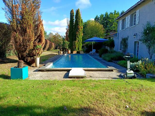 Propriété de caractère à vendre 8 pièces — photo du bien