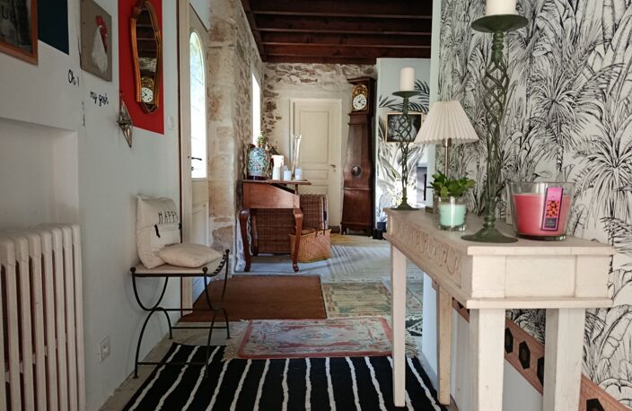 Propriété de caractère à vendre 8 pièces — photo 3