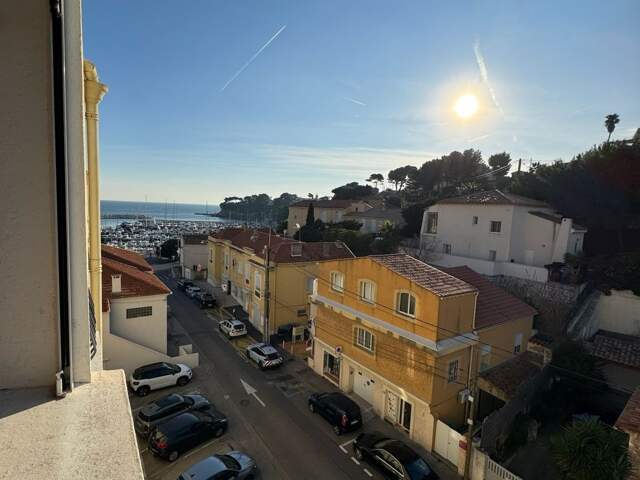 Appartement T3 lumineux vue mer – CARRY LE ROUET (13) — photo du bien