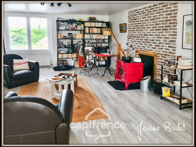 Maison en pierre familiale – 220 m² – 4 chambres – terrain de plus de 4 000 m² – Maisonneuve (86170) — photo 1