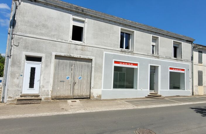 Maison avec fort potentiel + local commercial au centre de Bords — photo 2