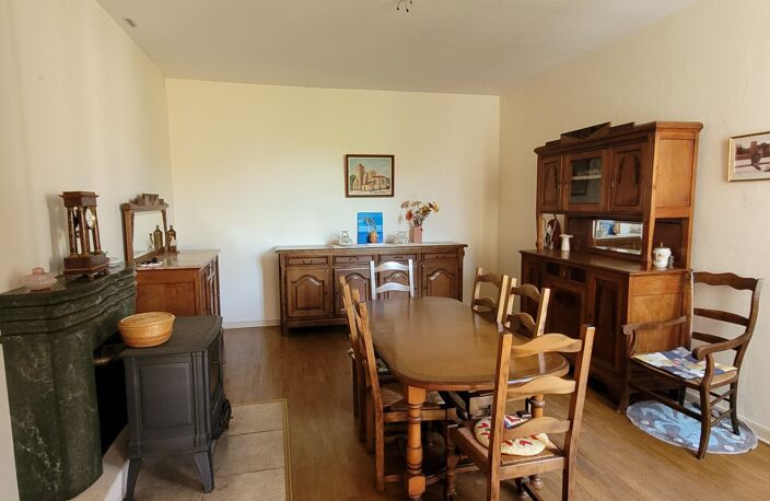 Maison avec fort potentiel + local commercial au centre de Bords — photo 3