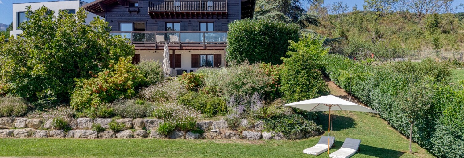 Maison 7 Pièces 223 m² à vendre à Grilly (01220)