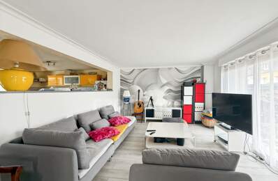 LE RELECQ-KERHUON – À DEUX PAS DE LA MER, UNE MAISON FAMILIALE AUX BEAUX VOLUMES — photo du bien