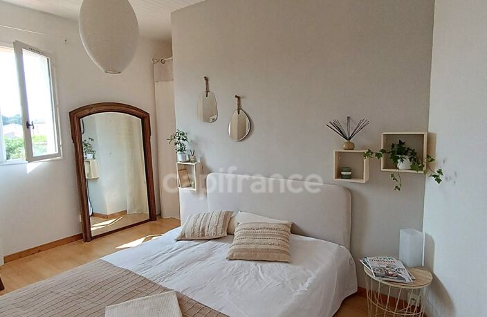 Maison à vendre 4 pièces avec studio indépendant, garage et jardin – Châteaurenard — photo 2
