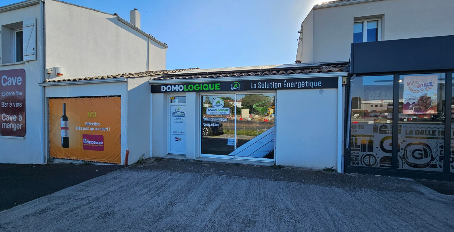 Local/bureau à louer proche de LA ROCHELLE / LAGORD (17), SANS DROIT d'ENTREE, TOUTES ACTIVITES COMMERCIALES BUREAUX SHOWROOM, 2 PLACES PARKING — photo 1