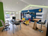 Local/bureau à louer proche de LA ROCHELLE / LAGORD (17), SANS DROIT d'ENTREE, TOUTES ACTIVITES COMMERCIALES BUREAUX SHOWROOM, 2 PLACES PARKING — photo 3