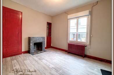 Immeuble  75600 €