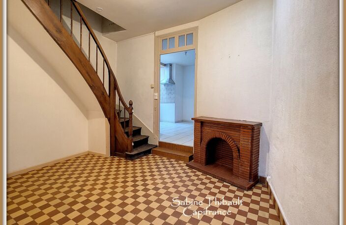 Dpt Sarthe (72), à vendre LE LUDE immeuble de rapport 9 pièces — photo 2