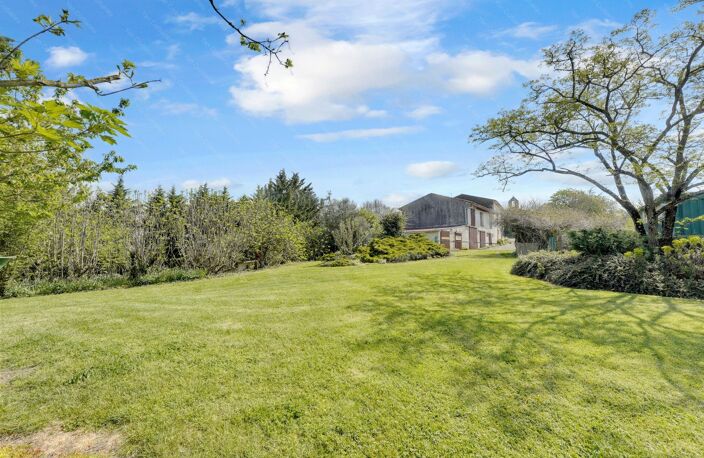 Corps de ferme de 145 m² avec plus de 350 m² de dépendances en pierre à valoriser sur terrain de 6400 m² — photo 4