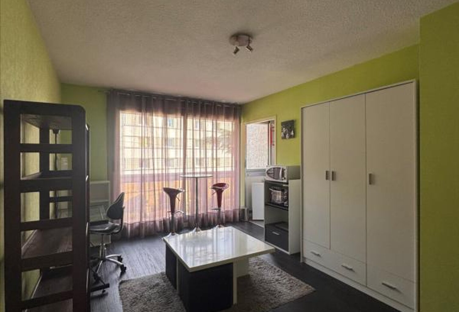 Studio 23m² avec balcon + parking - CHAUFFAGE INCLUS — photo 1