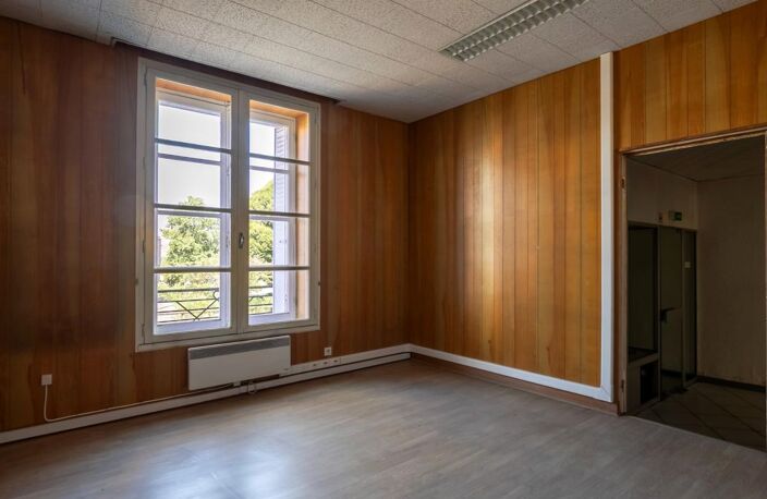 Bureaux en copropriété - 170 m² - Quimper (29) — photo 2