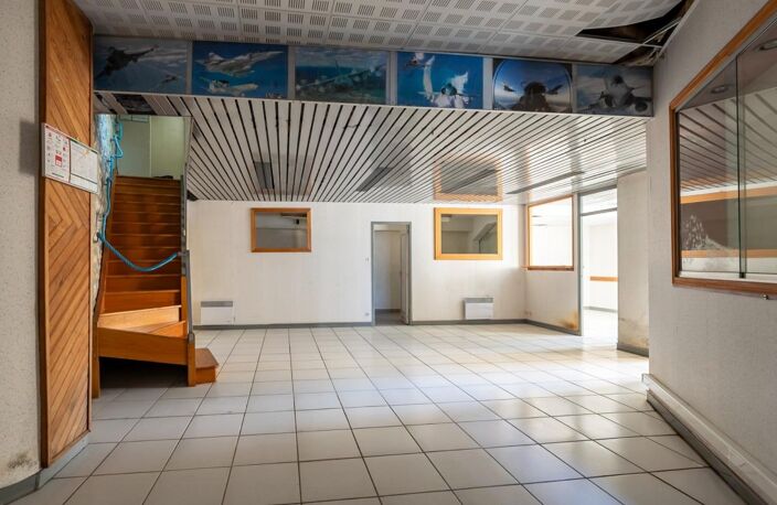 Bureaux en copropriété - 170 m² - Quimper (29) — photo 4