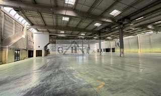 Local industriel  3500 m² à louer à Lognes (77185)