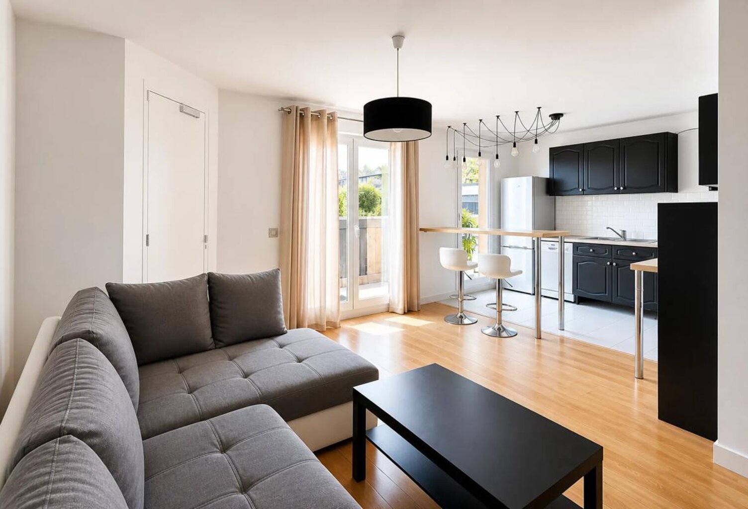CHÂTILLON – quartier Brossolette – Vieux Bourg – Malraux – 2 PIÈCES DE 45,92 M² AVEC BALCON, PARKING ET ASCENSEUR — photo 1