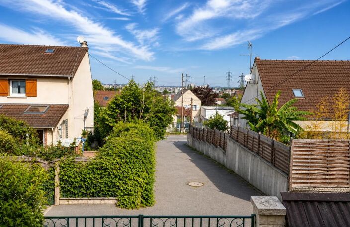 Maison de 5 pièces de 106 m² avec jardin ensoleillé — photo 4