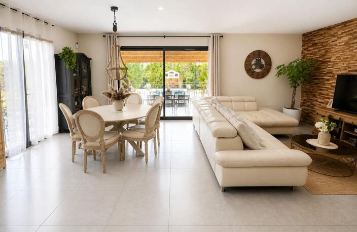Villa 120 m² + Chalet 80 m², Piscine & Terrain 1 300 m² — photo 5